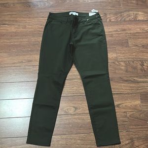 Women’s jeans olive green in color. Size 14 new with tags